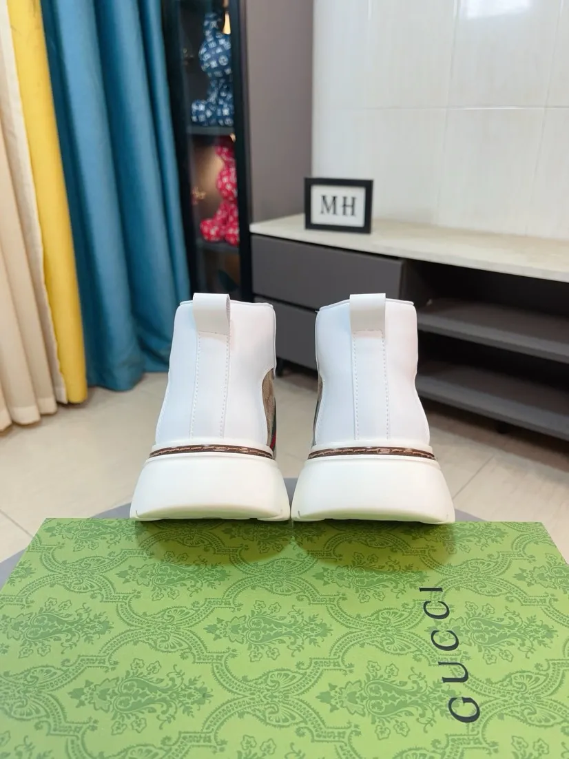 Men's shoes 💰440🌹🌹GUCCI [Gucci] New high-top men's shoes, a high-end brand, the latest fashionable casual men's shoes, trendy and versatile, relaxed and sporty style, uppers imported from Italy, first-layer cowhide, genuine leather lining, and ultra-fine workmanship. Original personalized fashionable rubber wear-resistant outsole, light and comfortable on the foot, size 38-44